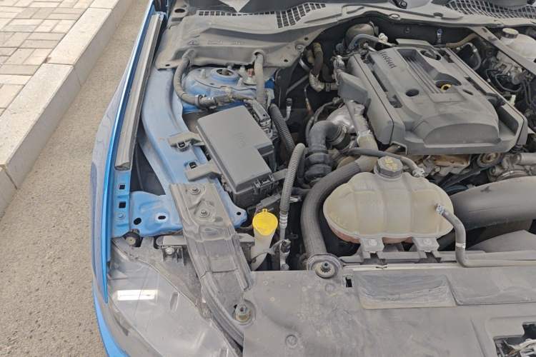 Used Ford Mustang 2020 2.3L EcoBoost Engine Bay Right