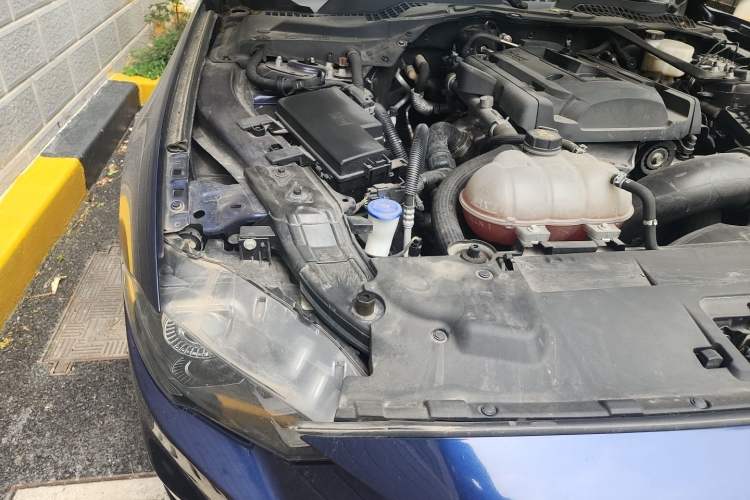 Used Ford Mustang 2020 2.3L EcoBoost Engine Bay Right