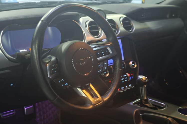 Used Ford Mustang 2020 2.3L EcoBoost Interior 1