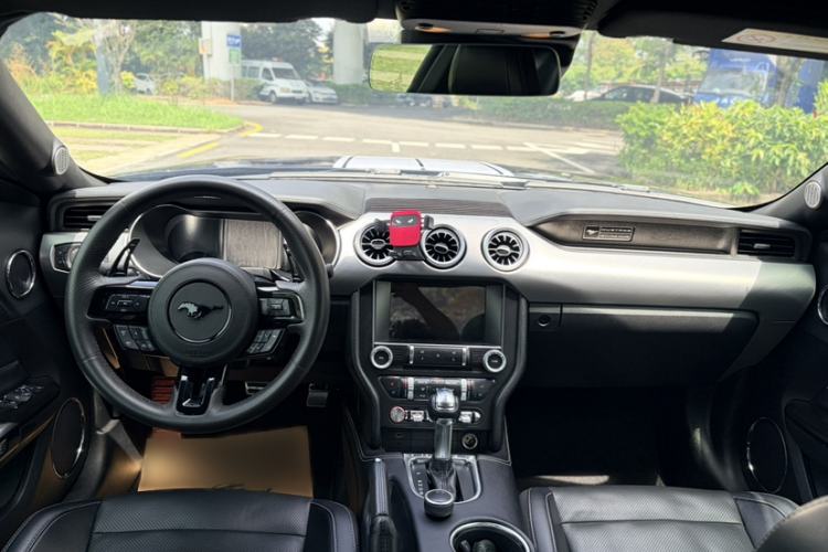 Used Ford Mustang 2020 2.3L EcoBoost Interior 2