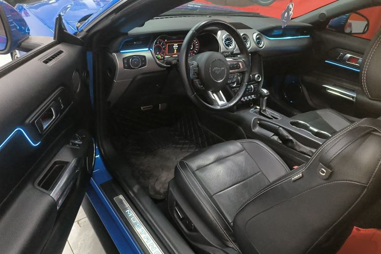 Used Ford Mustang 2020 2.3L EcoBoost Interior 3