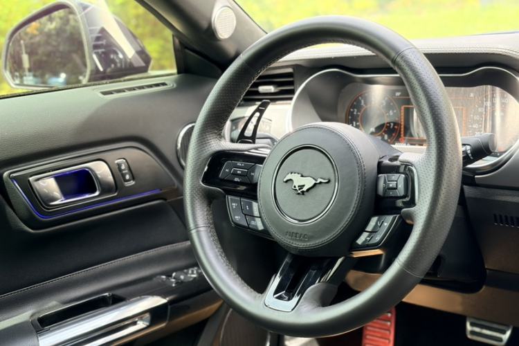Used Ford Mustang 2020 2.3L EcoBoost Interior 7