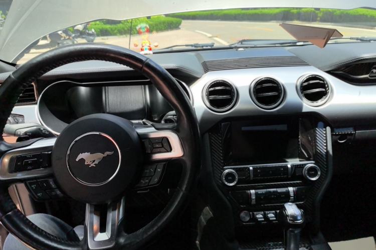 Used Ford Mustang 2020 2.3L EcoBoost Center Console