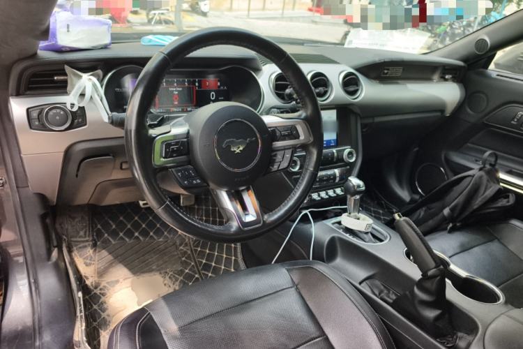 Used Ford Mustang 2020 2.3L EcoBoost Center Console
