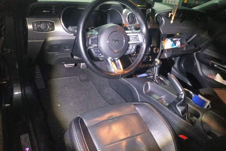 Used Ford Mustang 2020 2.3L EcoBoost Center Console