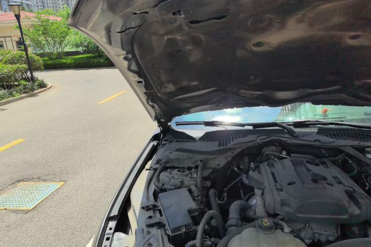 Used Ford Mustang 2020 2.3L EcoBoost Engine Bay Right