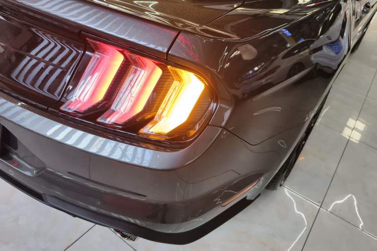 Used Ford Mustang 2020 2.3L EcoBoost Exterior 6