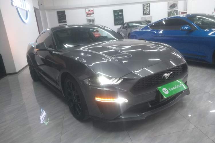 Used Ford Mustang 2020 2.3L EcoBoost Front Right 45 Deg