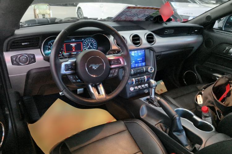 Used Ford Mustang 2020 2.3L EcoBoost Interior 2