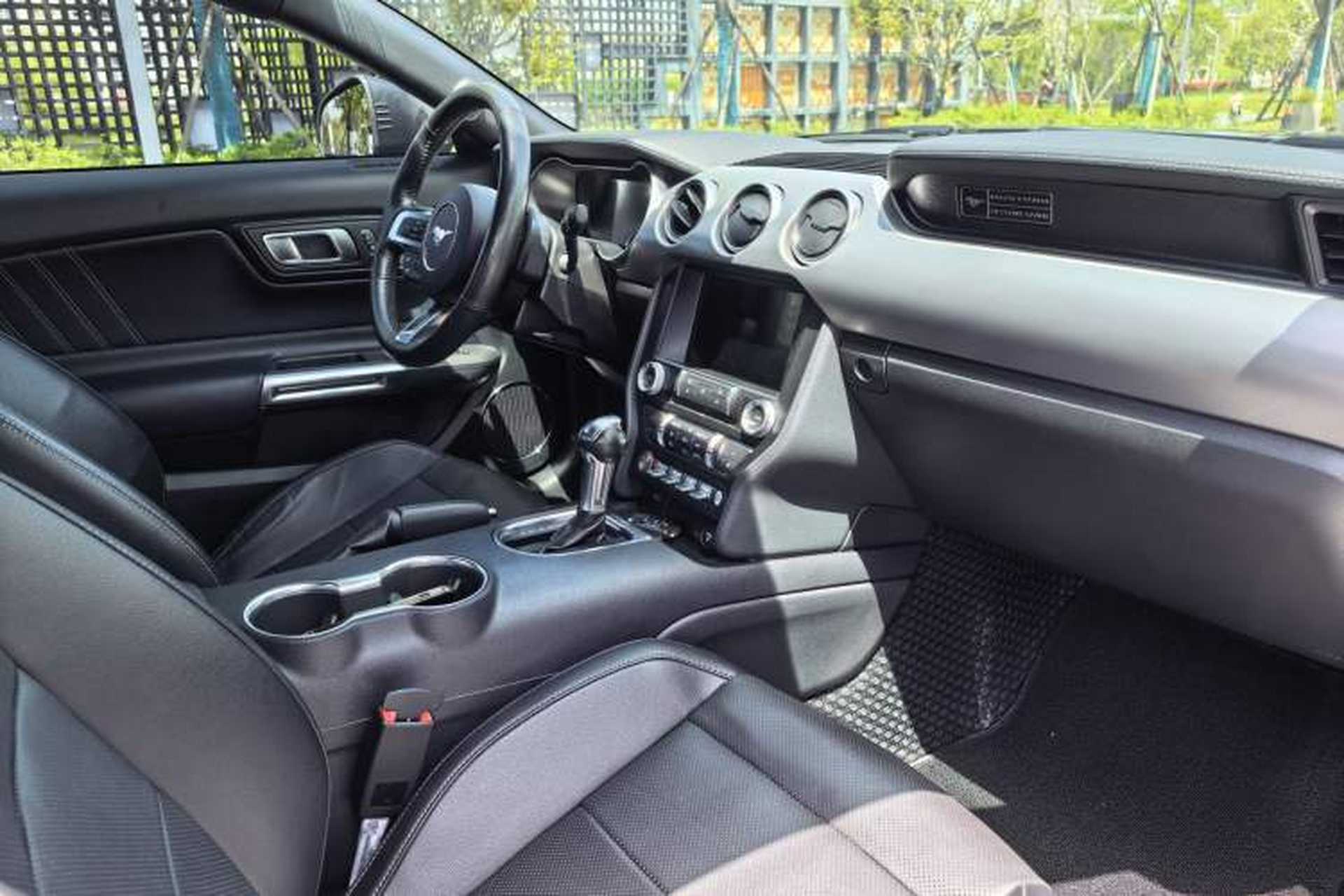 Used Ford Mustang 2020 2.3L EcoBoost Interior 3