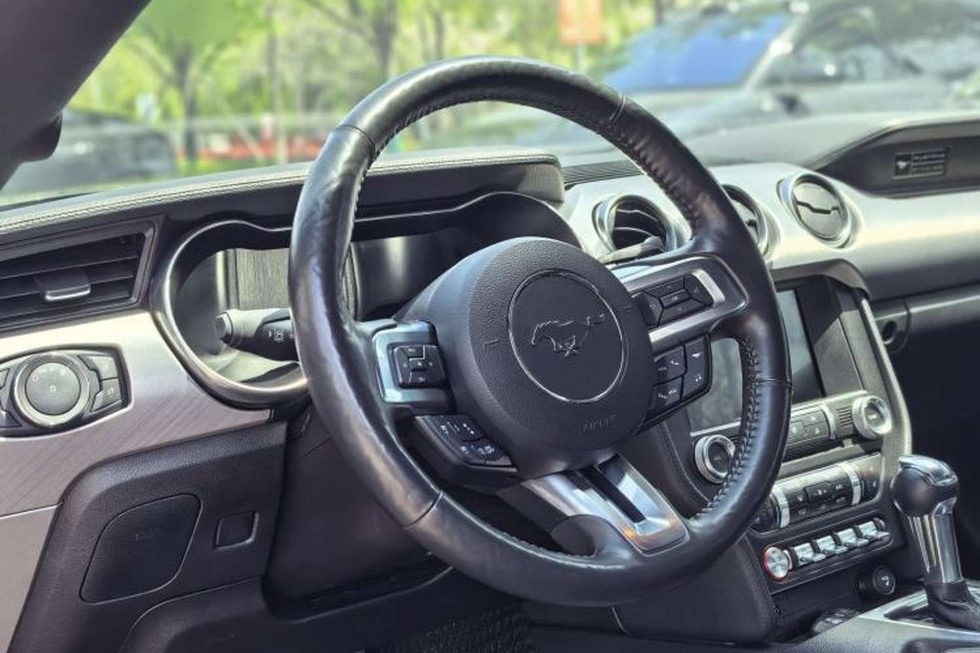 Used Ford Mustang 2020 2.3L EcoBoost Interior 4