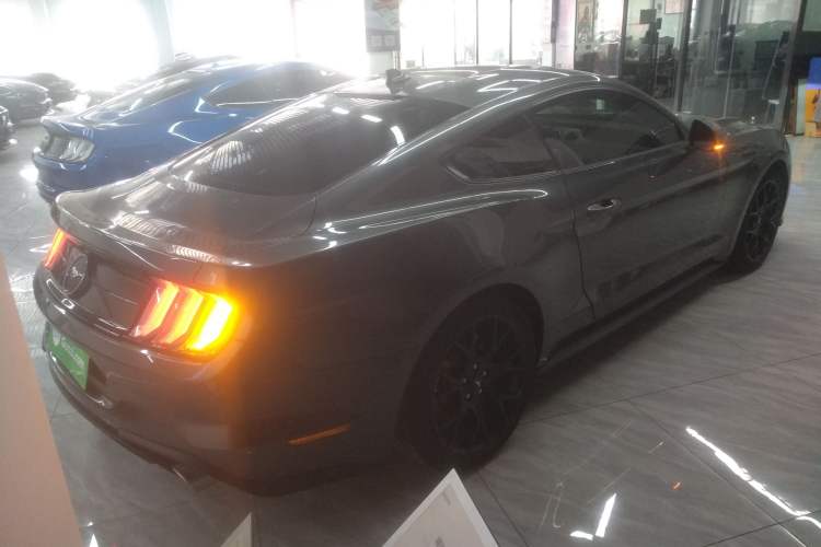 Used Ford Mustang 2020 2.3L EcoBoost Rear Right 45 Deg