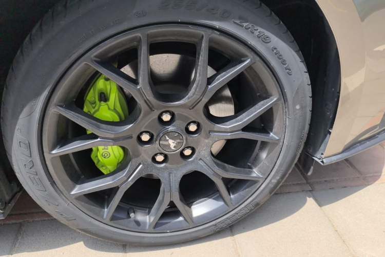 Used Ford Mustang 2020 2.3L EcoBoost Right Front Wheel Hub