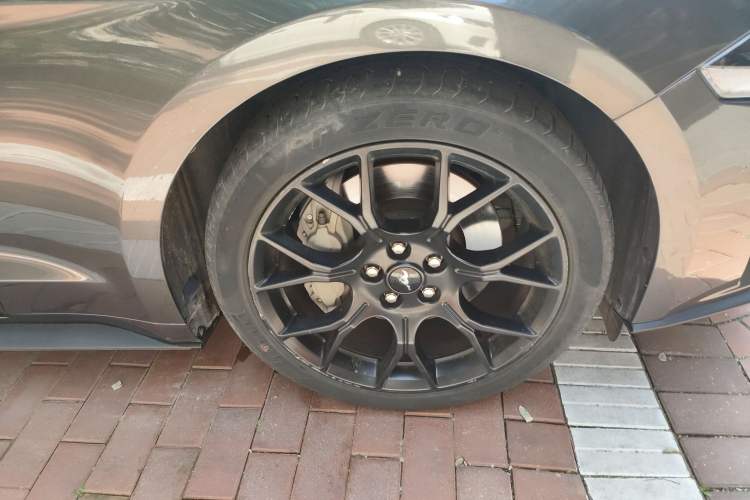 Used Ford Mustang 2020 2.3L EcoBoost Right Front Wheel Hub