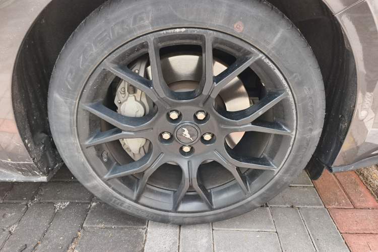 Used Ford Mustang 2020 2.3L EcoBoost Right Front Wheel Hub