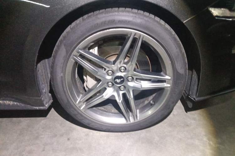 Used Ford Mustang 2020 2.3L EcoBoost Right Front Wheel Hub