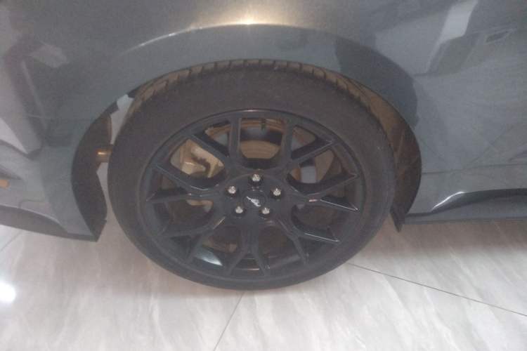Used Ford Mustang 2020 2.3L EcoBoost Right Rear Wheel Hub