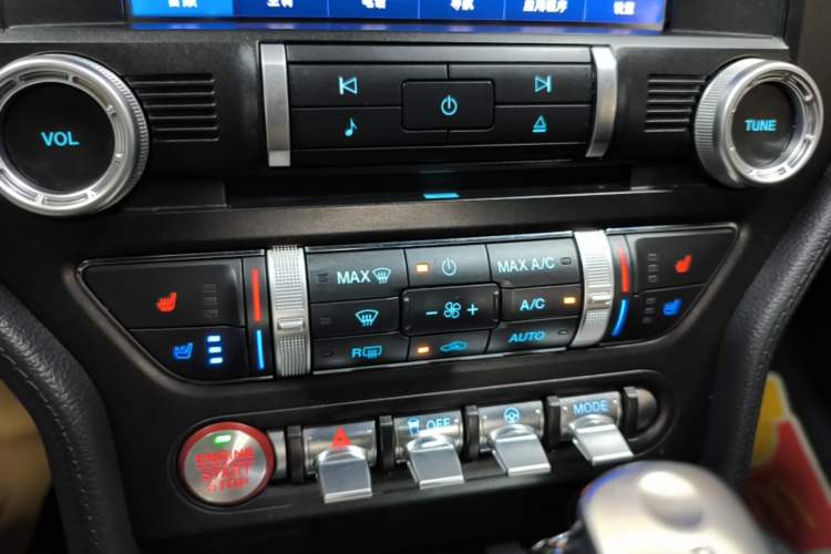 Used Ford Mustang 2020 2.3L EcoBoost Audio And AC Panel