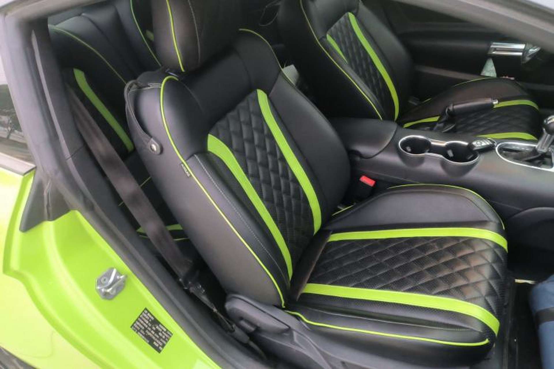 Used Ford Mustang 2020 2.3L EcoBoost Right Front Seat