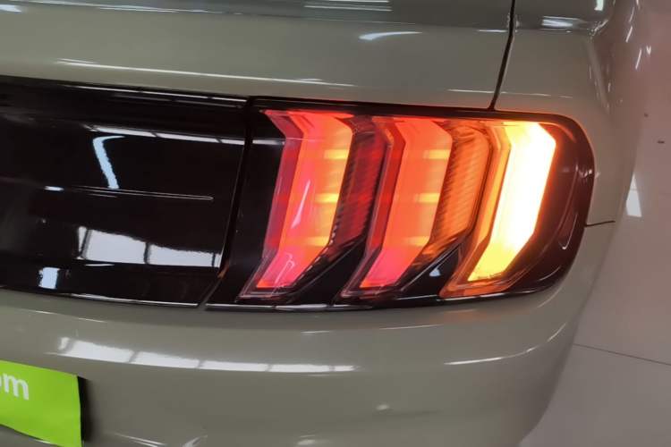 Used Ford Mustang 2020 2.3L EcoBoost Right Rear Taillight