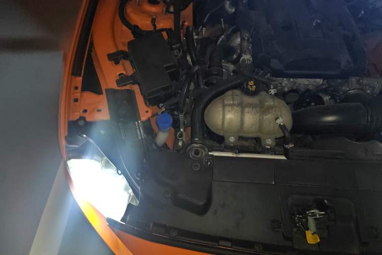 Used Ford Mustang 2020 2.3L EcoBoost Engine Bay Right