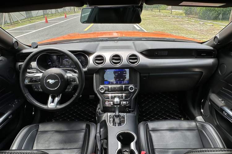 Used Ford Mustang 2020 2.3L EcoBoost Interior 1