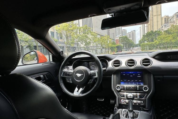 Used Ford Mustang 2020 2.3L EcoBoost Interior 2