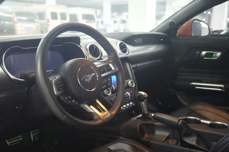 Used Ford Mustang 2020 2.3L EcoBoost Interior 3