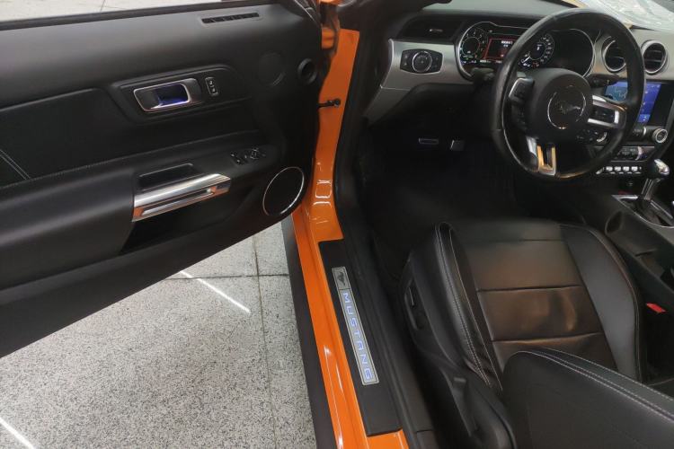 Used Ford Mustang 2020 2.3L EcoBoost Interior 3