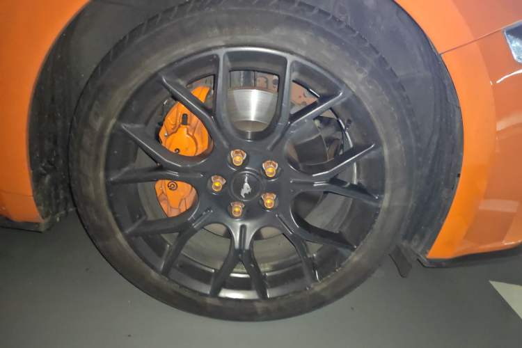 Used Ford Mustang 2020 2.3L EcoBoost Right Front Wheel Hub