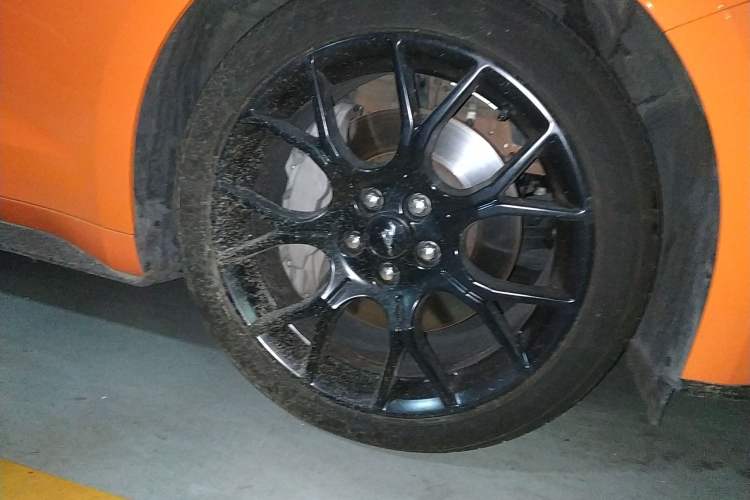 Used Ford Mustang 2020 2.3L EcoBoost Right Front Wheel Hub