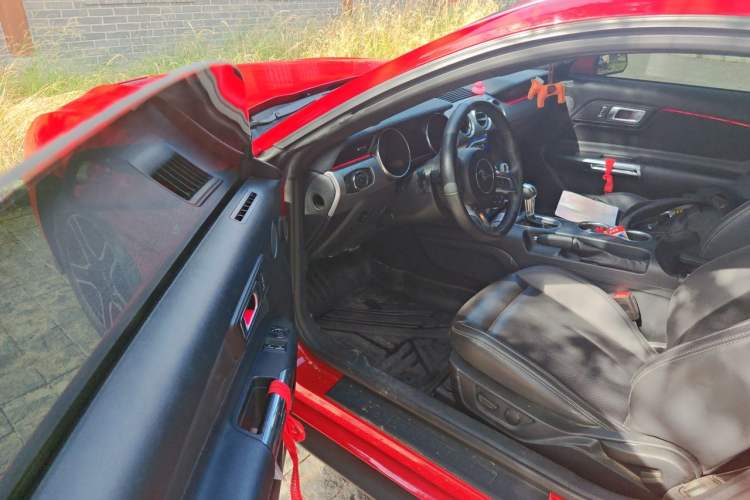 Used Ford Mustang  Driver Seat