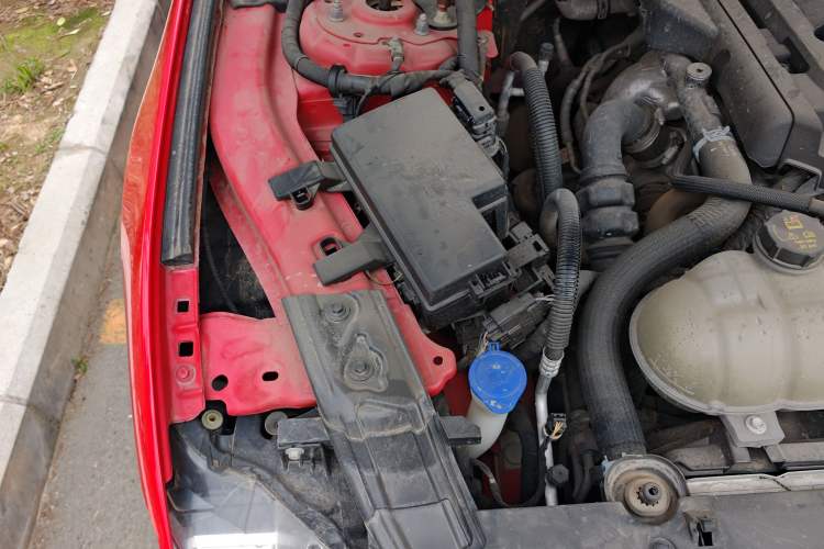 Used Ford Mustang 2020 2.3L EcoBoost Engine Bay Right
