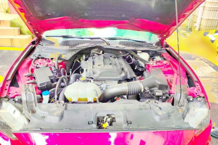 Used Ford Mustang 2020 2.3L EcoBoost Obsidian Phantom Special Edition Engine Bay