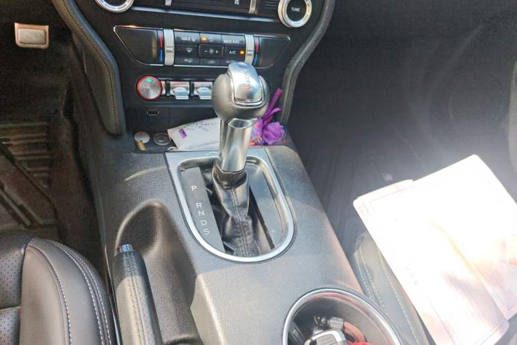 Used Ford Mustang  Gear Lever