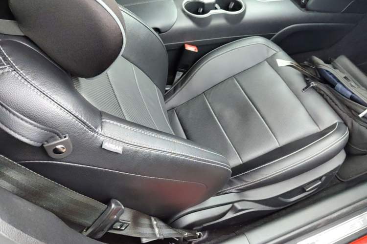 Used Ford Mustang 2020 2.3L EcoBoost Right Front Seat