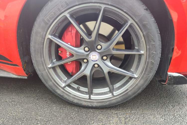 Used Ford Mustang 2020 2.3L EcoBoost Right Front Wheel Hub