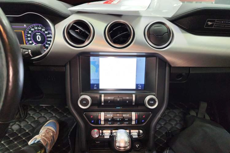 Used Ford Mustang 2020 2.3L EcoBoost Audio And AC Panel