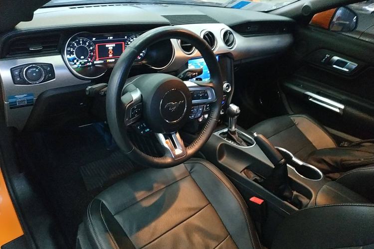 Used Ford Mustang 2020 2.3L EcoBoost Center Console