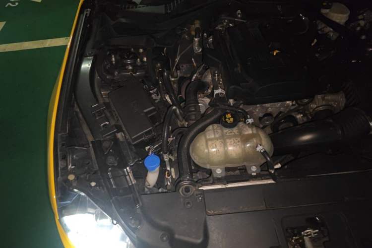 Used Ford Mustang 2020 2.3L EcoBoost Engine Bay Right
