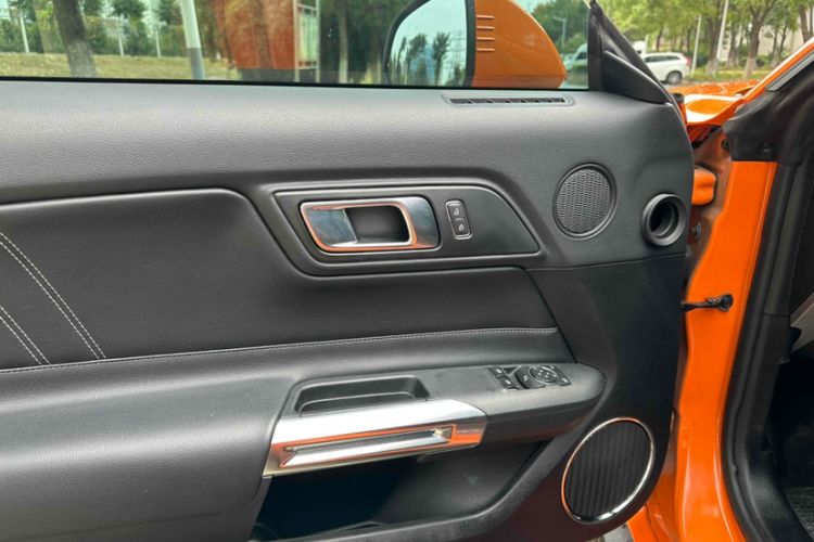 Used Ford Mustang 2020 2.3L EcoBoost Interior 5