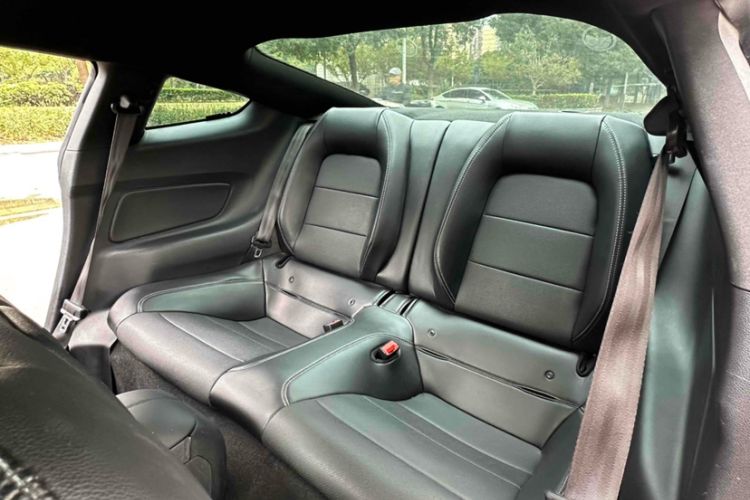 Used Ford Mustang 2020 2.3L EcoBoost Interior 6