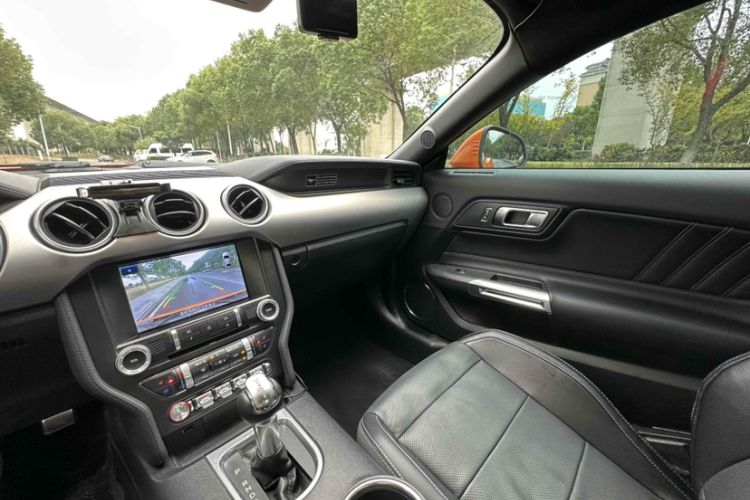 Used Ford Mustang 2020 2.3L EcoBoost Interior 9