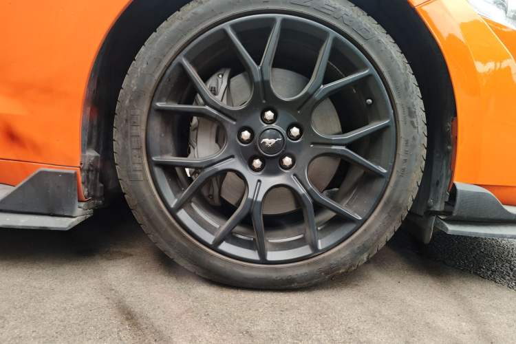 Used Ford Mustang 2020 2.3L EcoBoost Right Front Wheel Hub