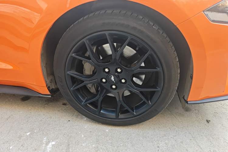Used Ford Mustang 2020 2.3L EcoBoost Right Front Wheel Hub
