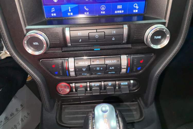 Used Ford Mustang 2021 2.3T EcoBoost Audio And AC Panel