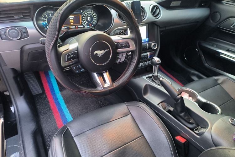 Used Ford Mustang 2021 2.3T EcoBoost Center Console