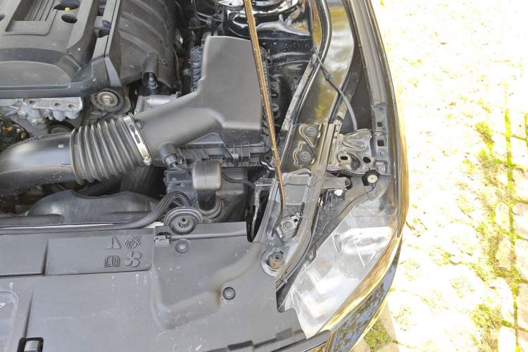 Used Ford Mustang 2021 2.3T EcoBoost Engine Bay Left