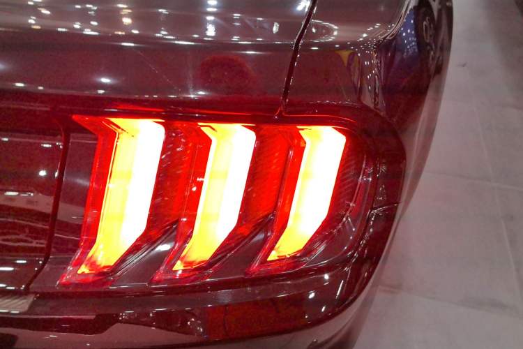 Used Ford Mustang 2021 2.3T EcoBoost Exterior 6