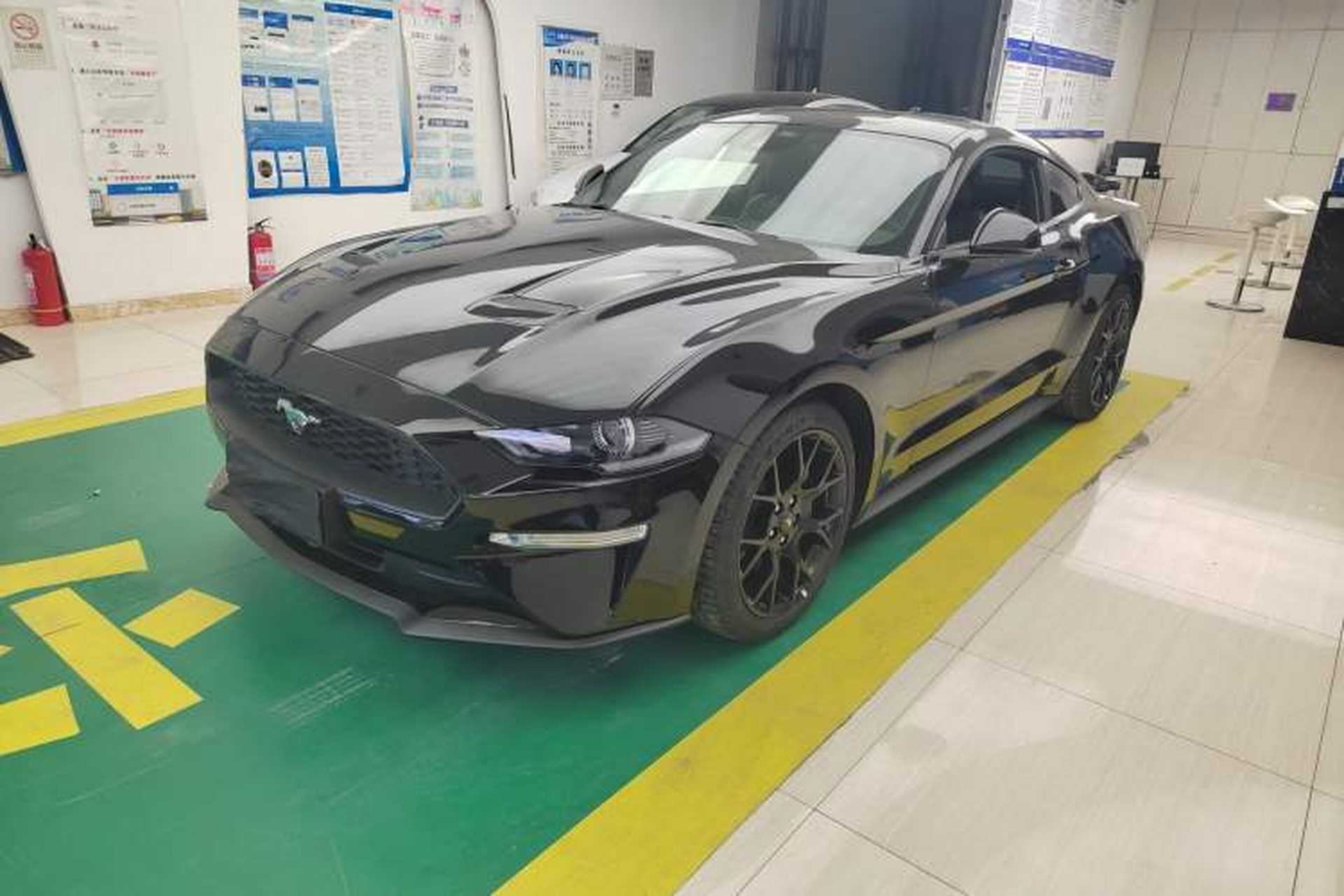 Used Ford Mustang 2021 2.3T EcoBoost Front Left 45 Deg